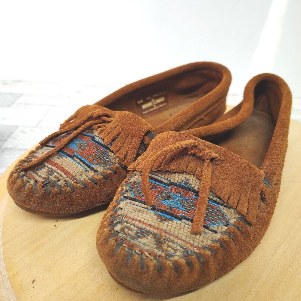 Minnetonka Brown Suede Moccasins Womens 6.5 Fringe Aztec Design